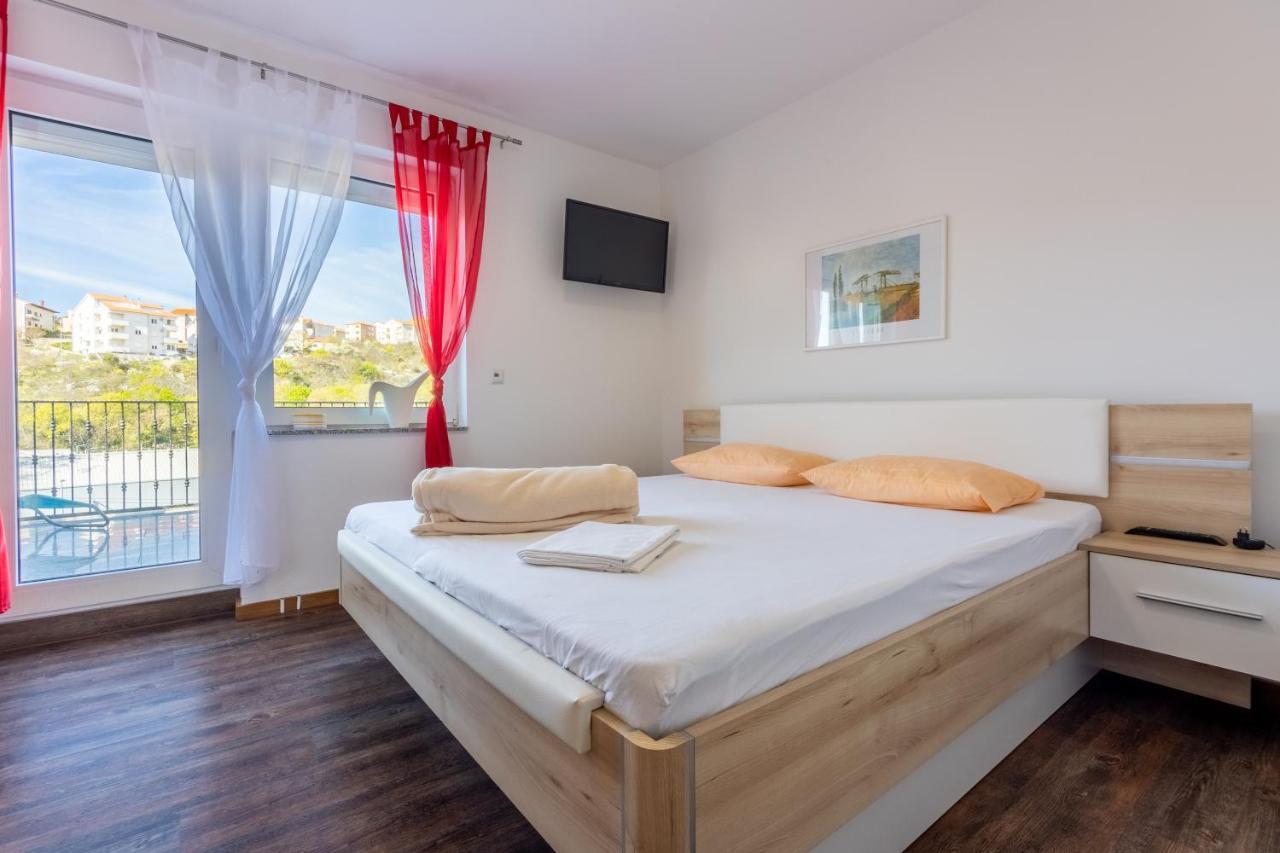 Rimac Apartment And Rooms Novi Vinodolski Eksteriør billede