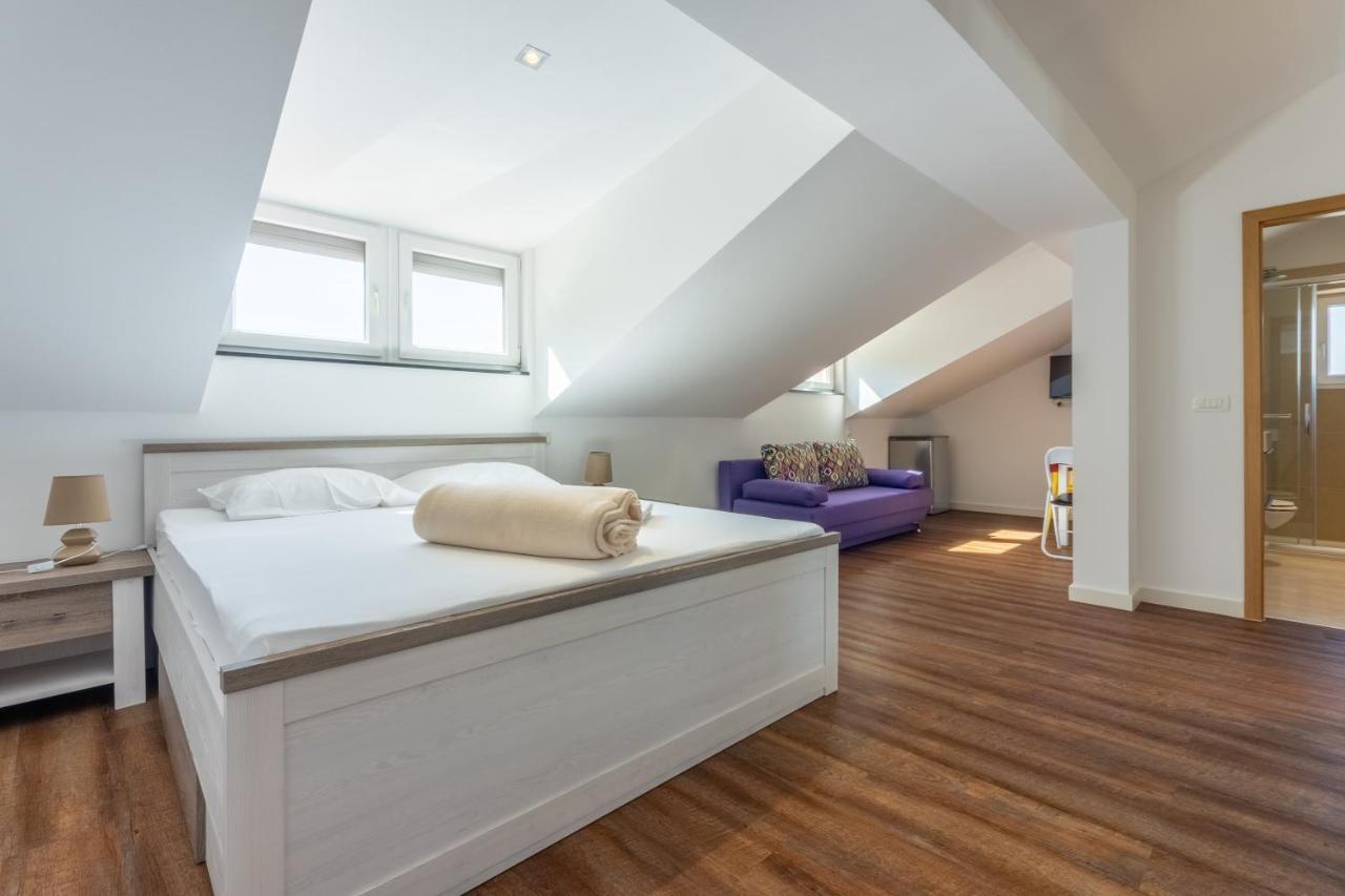 Rimac Apartment And Rooms Novi Vinodolski Eksteriør billede